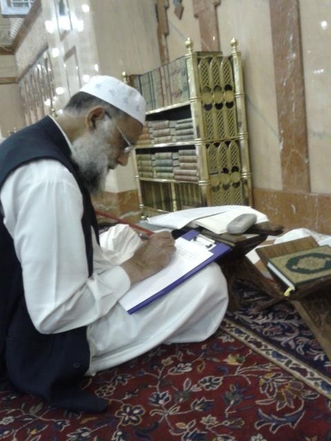 Akhlaknya memikat hati, nasihatnya membekas di jiwa — inilah kisah di Masjid Nabawi